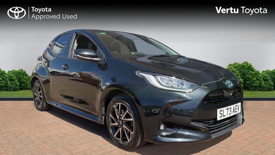 Toyota Yaris 1.5 Hybrid Design 5dr CVT Hybrid Hatchback